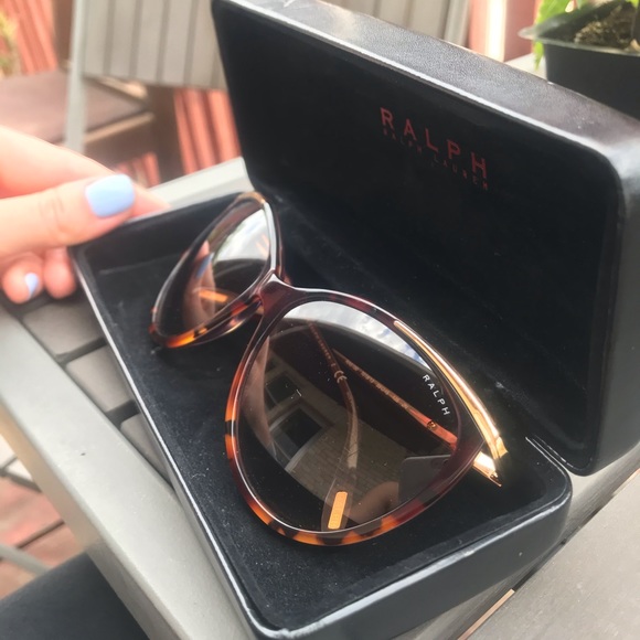 Ralph Lauren Sunglasses - Picture 4 of 8